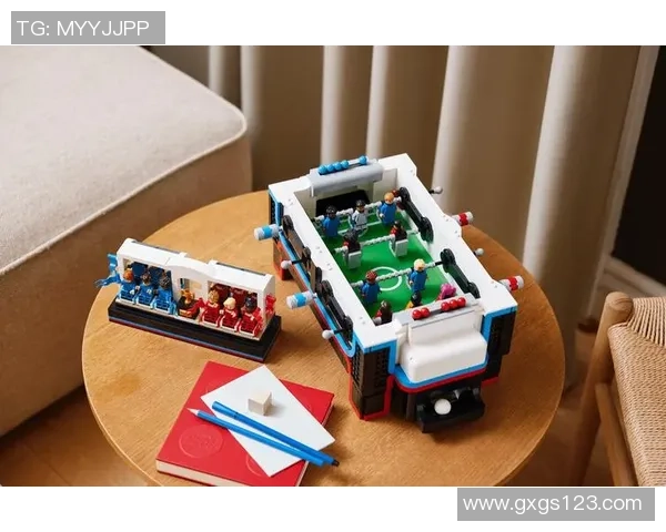 《球场上的传奇对决：足球明星们在漫画世界中的激烈角逐与精彩瞬间》