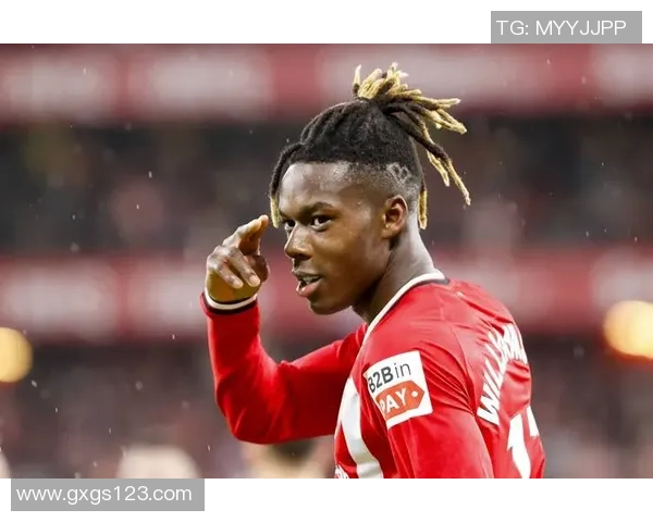 世界足球史上十大飞翼球星盘点及他们的辉煌瞬间