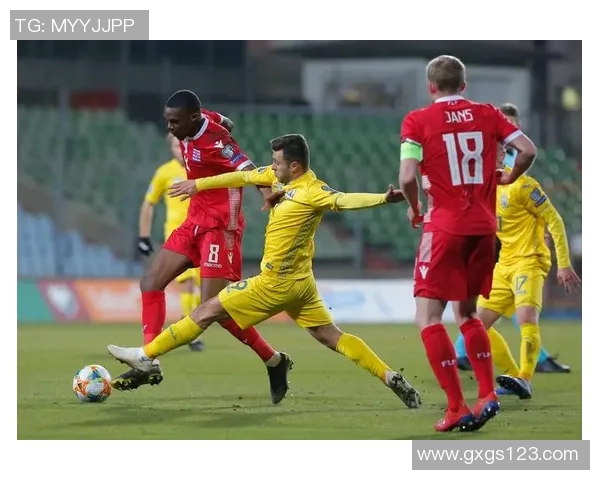 乌克兰足球球星名字背后的荣耀与绿茵场上拼搏故事 乌克兰足球球星名字背后的荣耀与绿茵场上拼搏故事