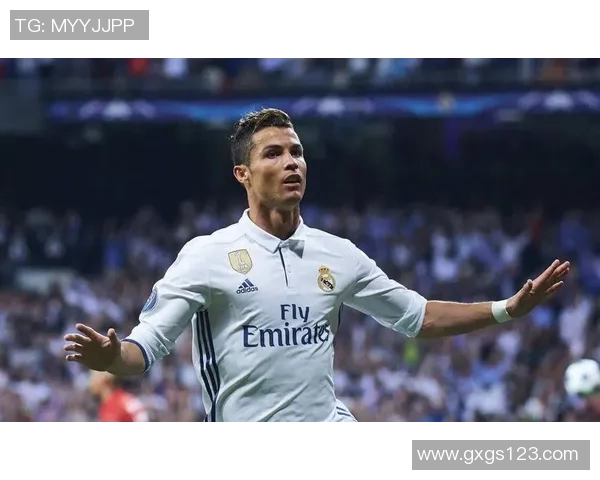 八十年代足球明星回顾：经典球员与时代巨星的辉煌岁月