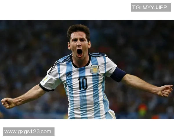 梅西英姿飒爽，足坛最帅球星的独特魅力与辉煌成就