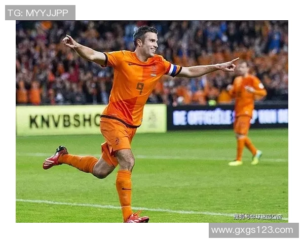 荷兰足球传奇范佩西巅峰时刻回顾与生涯成就解析